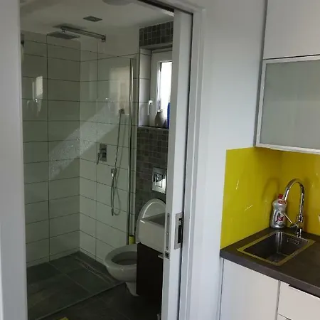 Tiny House With Private Pool Appartement *