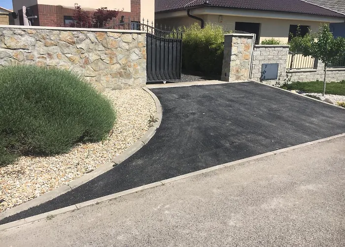 Tiny House With Private Pool